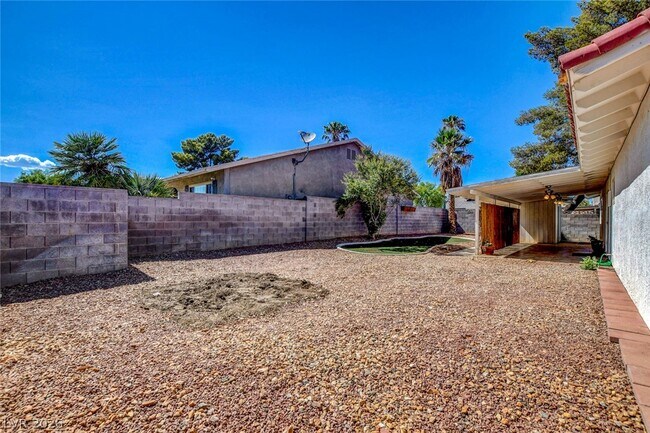 Building Photo - 4367 S Mojave Rd