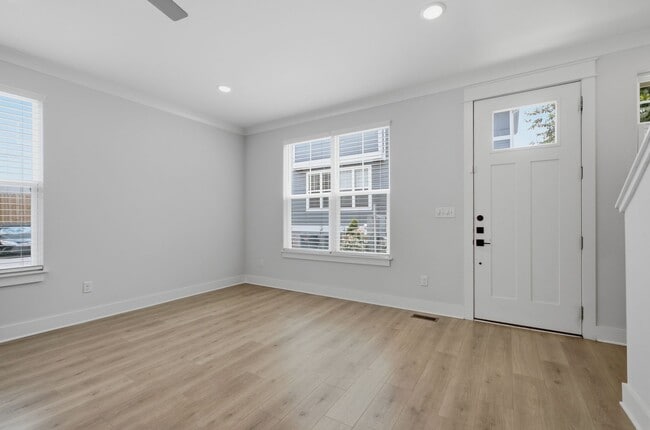 Building Photo - 105 Duke St