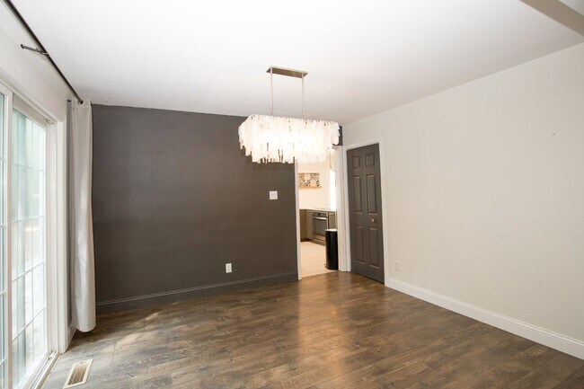 Building Photo - "3-Bedroom Home on Fox Hunt Lane in Southern Pines – Cozy Living Awaits!"