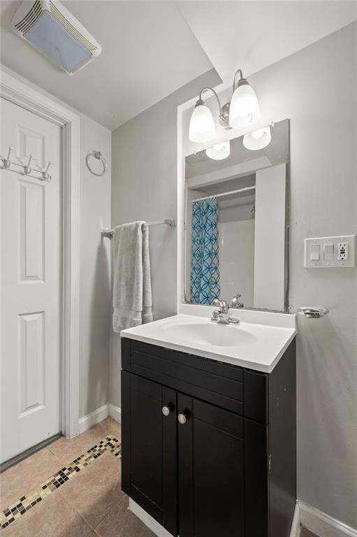 Building Photo - 10950 Kimball Crest Dr