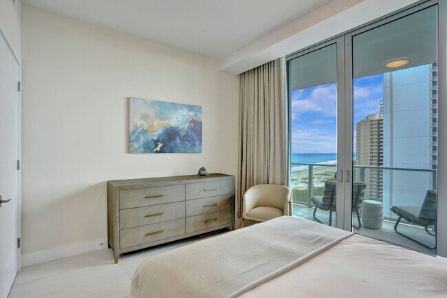 Building Photo - 3100 N Ocean Dr