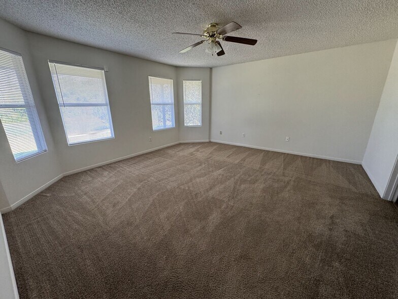 Building Photo - 5817 Medina Dr