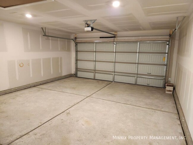 Building Photo - 7213 37th St