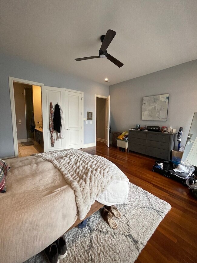 Building Photo - 1746-52 W North Ave