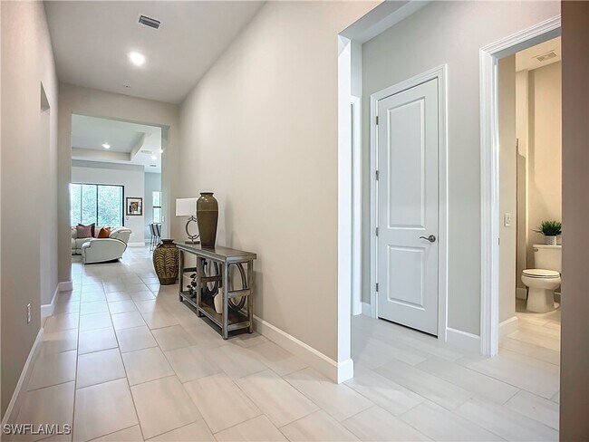 Building Photo - 2126 Yellowfin Cir