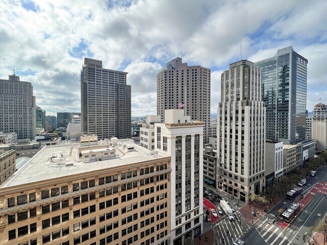 Building Photo - 690 Market St