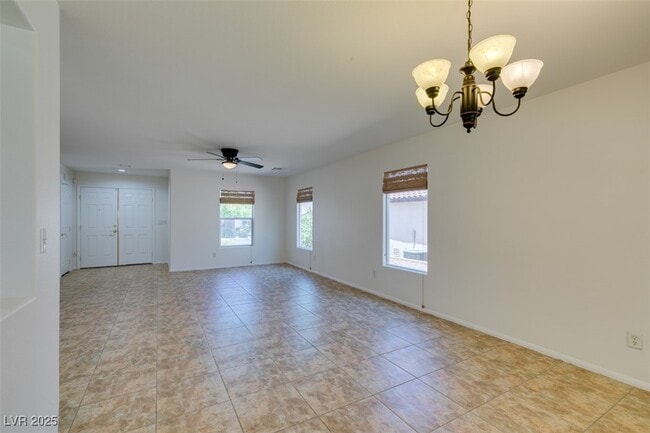Building Photo - 210 Lynbrook St