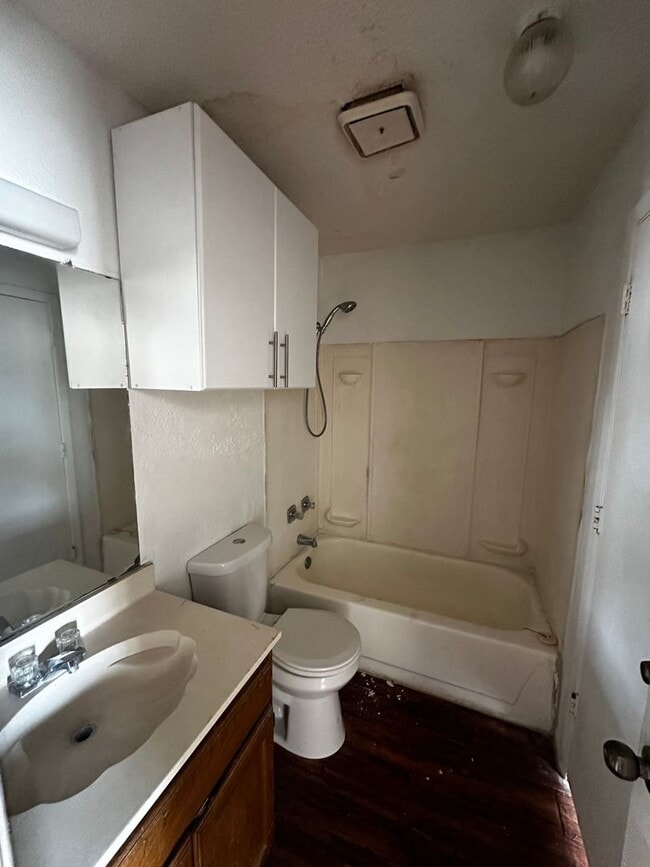 Building Photo - 4900 Brianhill Dr
