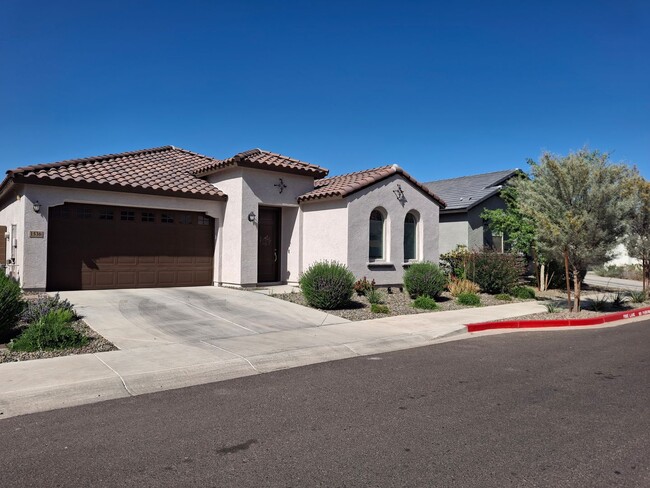 Primary Photo - NEWER BUILD IN BEAUTIFUL GATED PHOENIX COM...