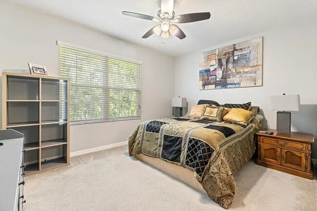 Building Photo - Beautiful Town Home For Rent in Meadow Poi...