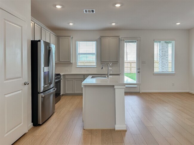 Building Photo - 9726 Ivy Manor Ct