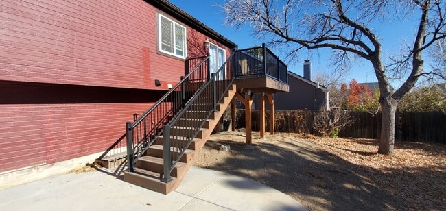 Building Photo - "Rare Opportunity" 3 bedroom 2 bath in the...
