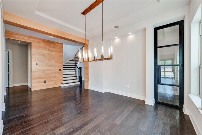 Building Photo - 6316 Bernia Dr