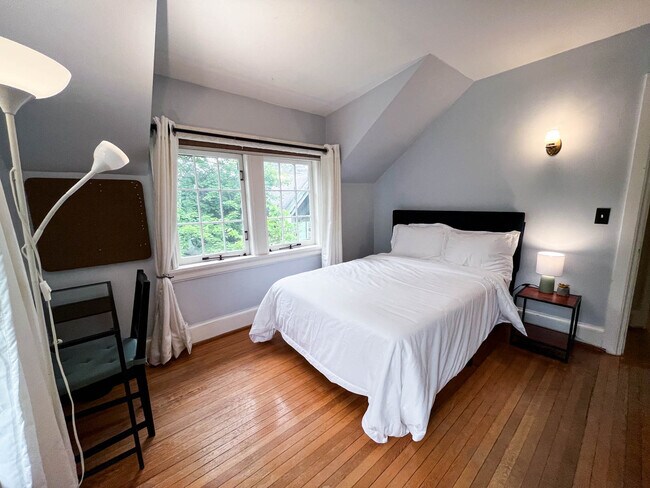 Building Photo - 110 Linden Ave