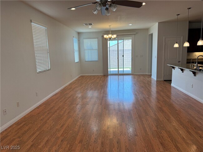 Building Photo - 946 Monte Etna Ave
