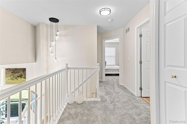 Building Photo - 1033 Calpernia