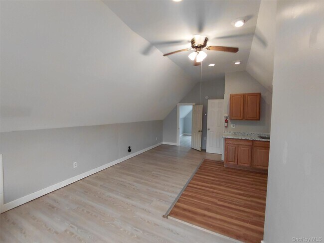 Building Photo - 67 Greenkill Ave