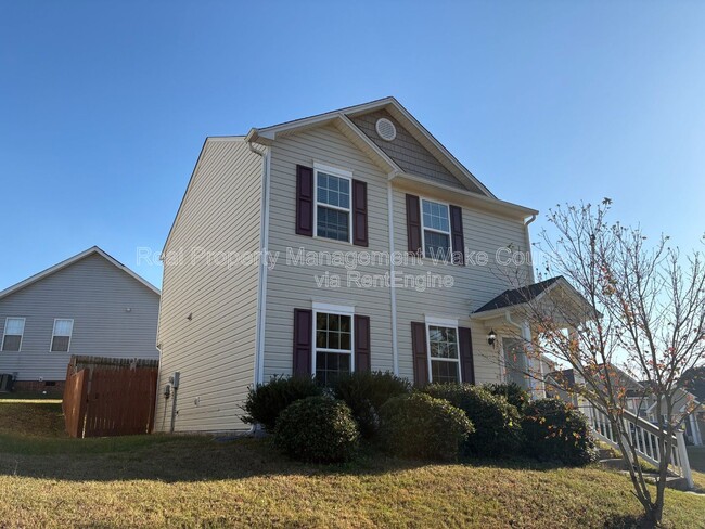 Building Photo - 1209 Sweetgrass St