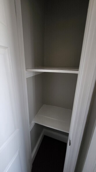 Building Photo - 1231 Penn St NE