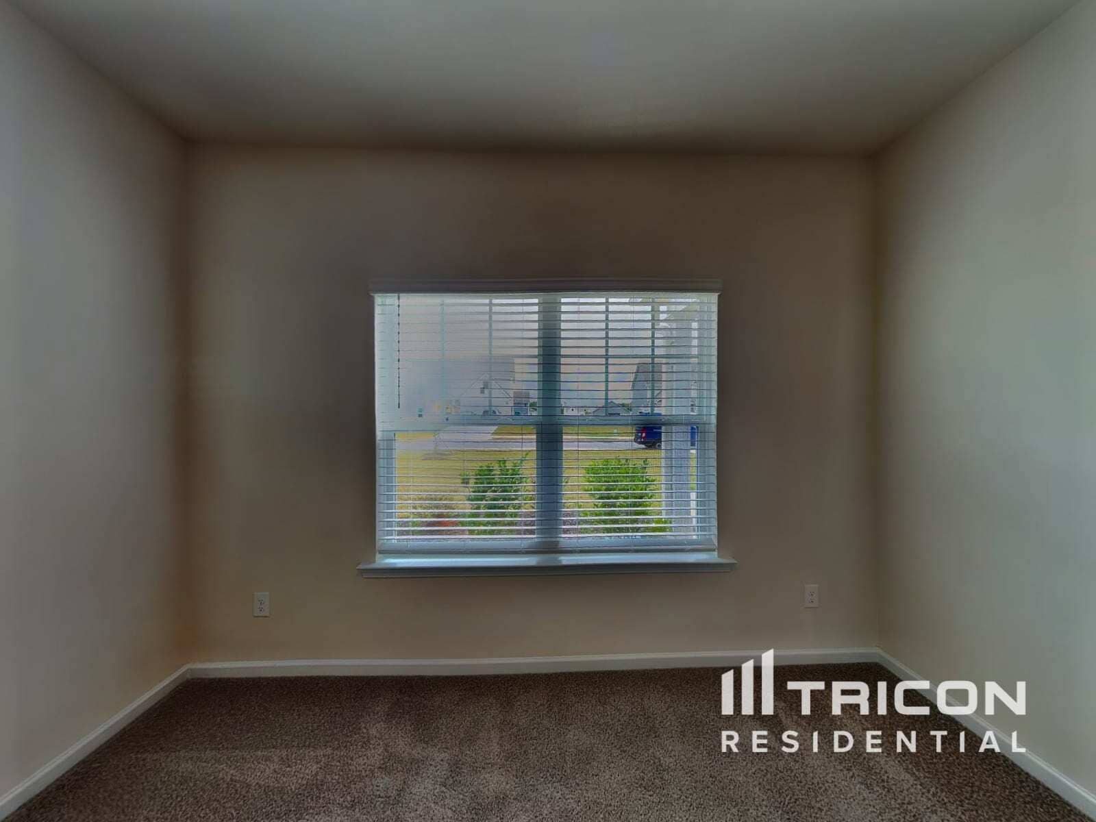 Building Photo - 1040 Claas Wy