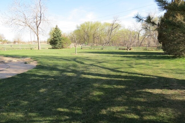 Building Photo - 2105 3rd Ave