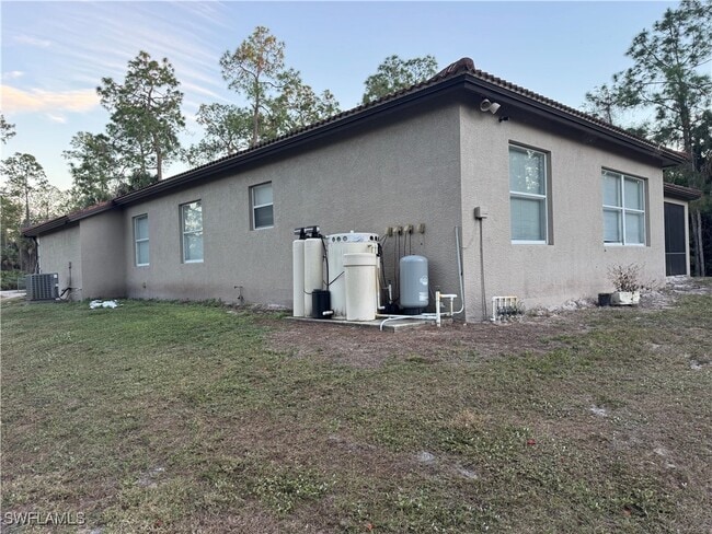 Building Photo - 871 Desoto Blvd S