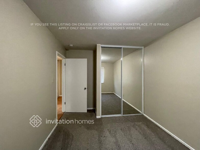Building Photo - 508 Vervais Ave