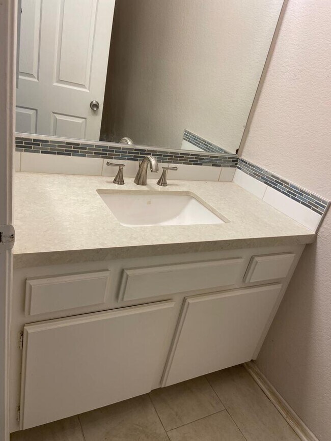 POWDER BATH - 125 N Cabrillo Ave