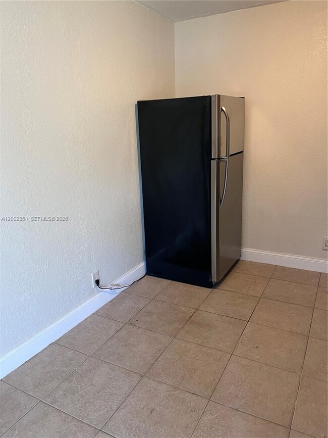 Building Photo - 109 NW 14th Way