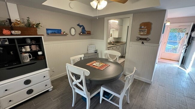 Building Photo - 209 Miracle Strip Pkwy