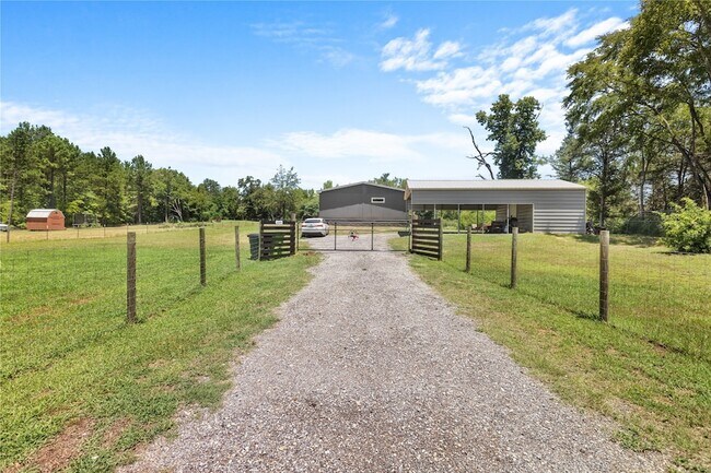 Building Photo - 645 Co Rd 4926