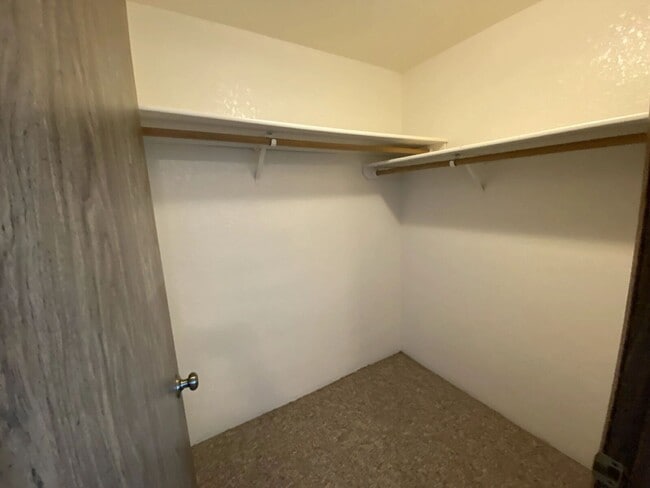 Building Photo - 152 NE Atkinson Ct