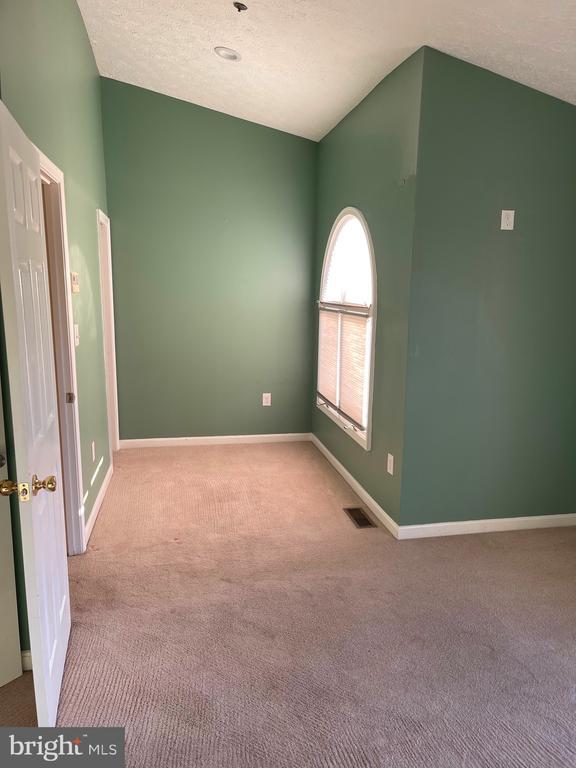 Building Photo - 9126 Hardesty Dr