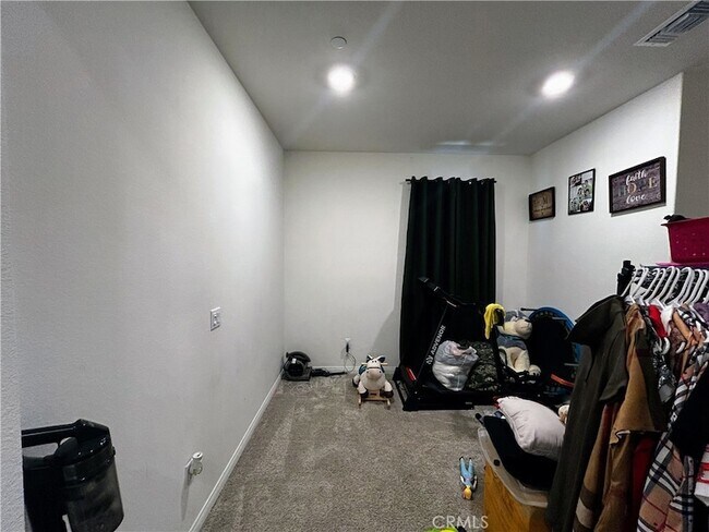 Building Photo - 27961 Via Cholula