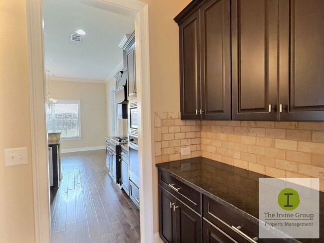 Building Photo - 6 bed, 3.5 bath in Prattville!