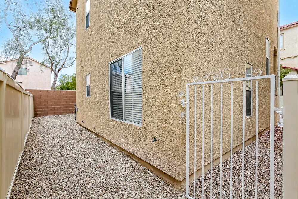 Building Photo - 8941 Jamie Lee Ave