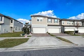Building Photo - 15589 Willow Arbor Cir
