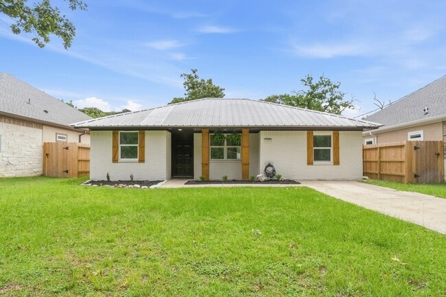 Building Photo - 14850 Coaltown Rd