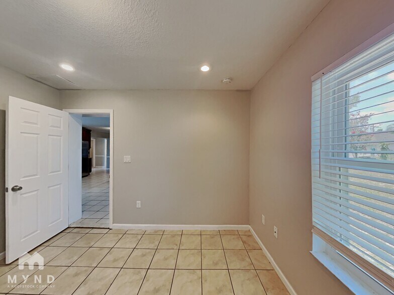 Building Photo - 13065 Pirate Ln