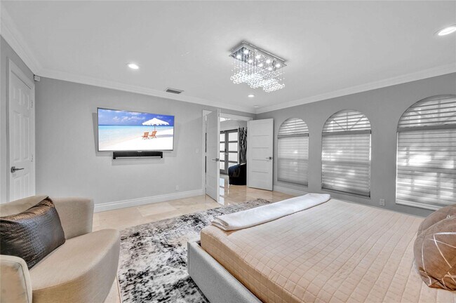 Building Photo - 2323 Delmar Pl