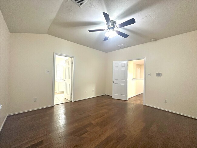 Building Photo - 254 Liriope Ct