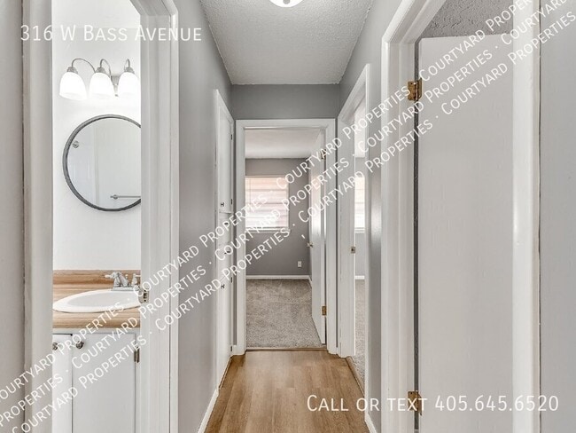 Building Photo - 316 W Bass Ave