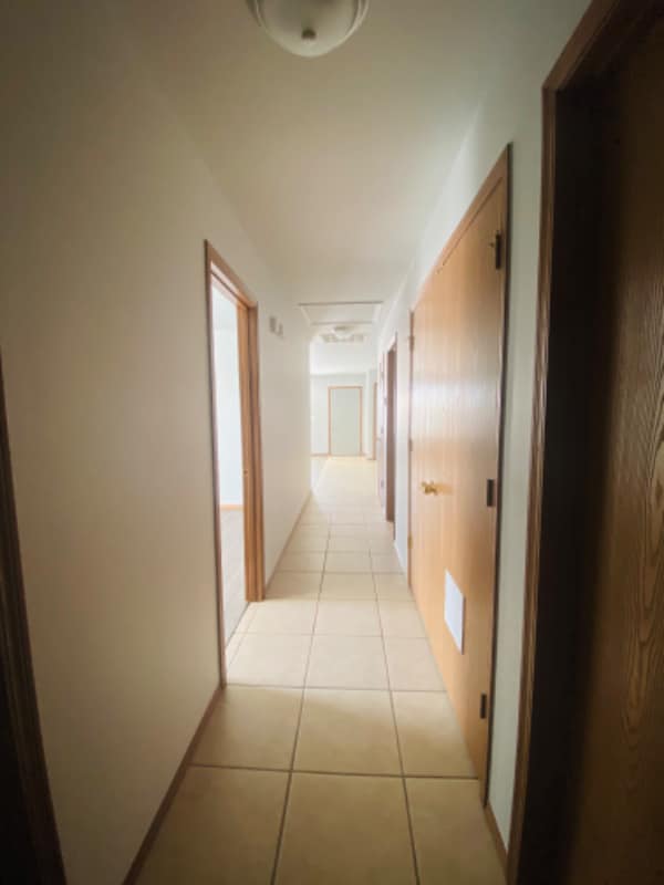 Building Photo - 407 E Marietta Ct