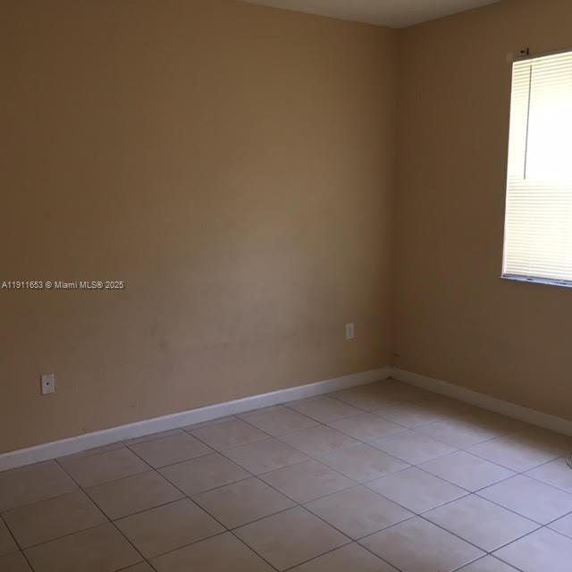 Building Photo - 1536 SE 25th St