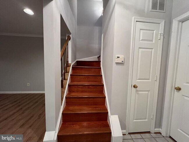 Building Photo - 12002 Lisa Marie Ct