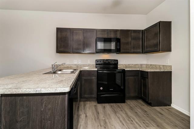 Primary Photo - 5700 Willamette Dr
