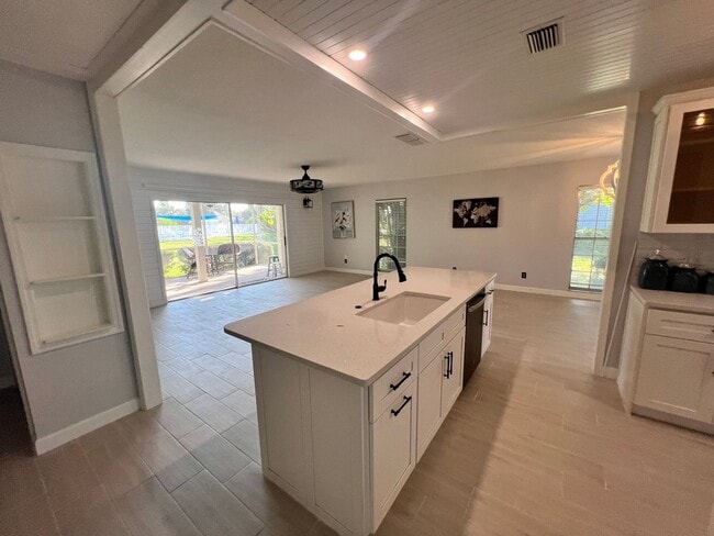 Building Photo - 4 Antigua Cir