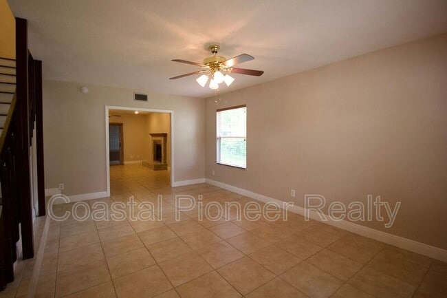 Building Photo - 1817 Laurence Ct