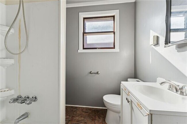 Building Photo - Pittsburgh Section 8 Housing Available NOW
