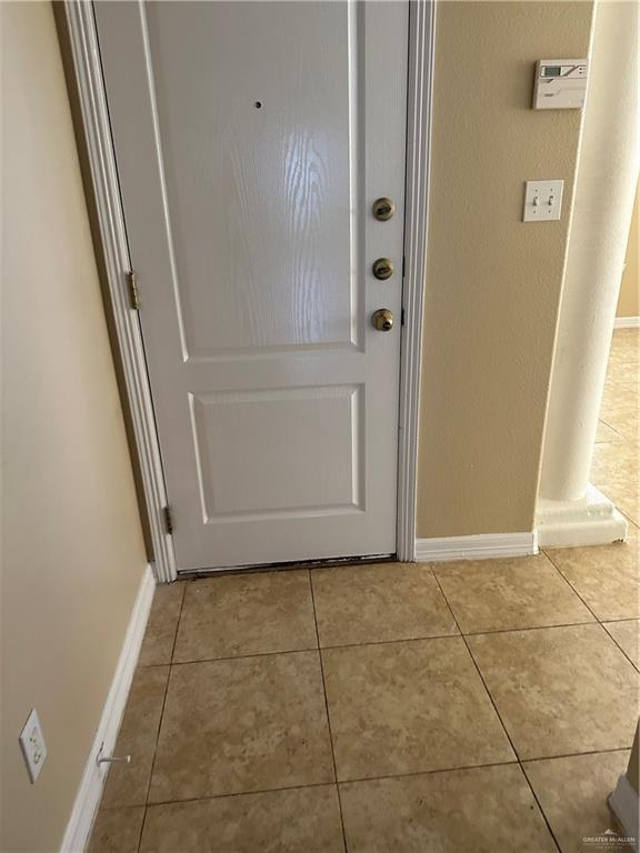 Building Photo - 34 Zuley St